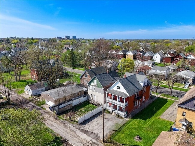 Photo - 1953 Falls St