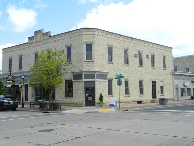 Opera House - 1831 Parmenter St Unit 6