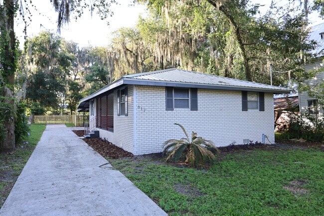 Building Photo - 617 Crill Ave Rental