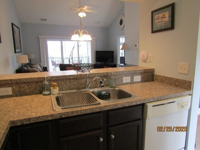 Photo - 144 Scotch Broom Dr