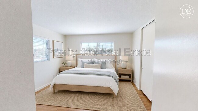 4476 33rd Pl Unit B