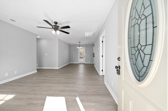 Photo - Beautiful Home For Rent in Country Like Setting!