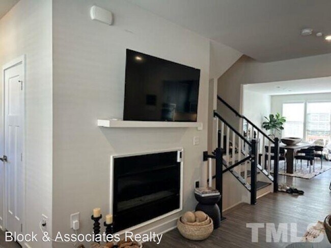 Photo - 3 br, 3.5 bath House - 1217 Channing Park ...