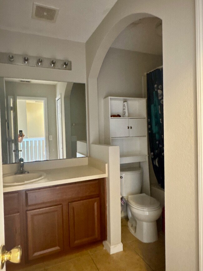 Photo - 16089 Old Ash Loop