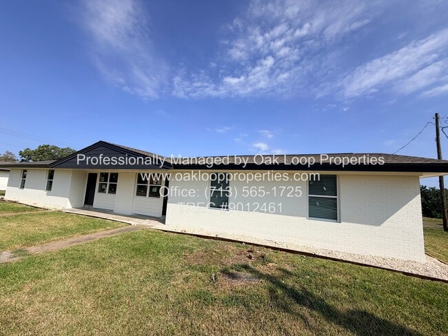 Building Photo - 2006 W Texas Ave