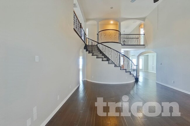 Photo - 131 Lake Trail Dr