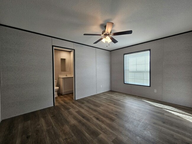 Photo - 507 Suwanee Dr