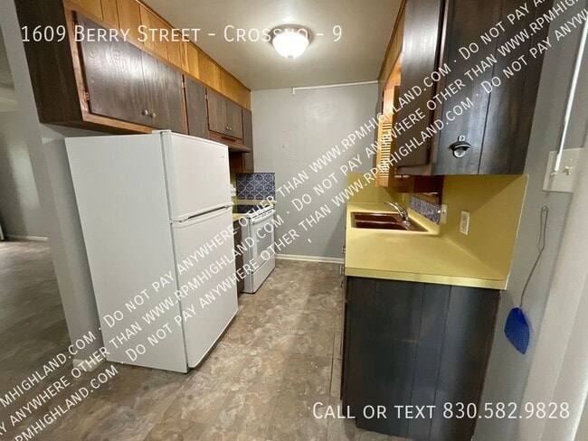Photo - 1609 Berry St Unidad 9