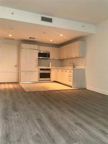 Photo - 45 SW 9th St Unit 2807