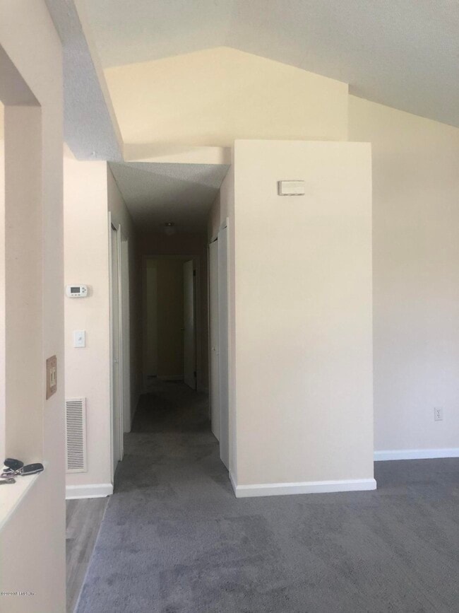 Photo - 141 Jasmine St