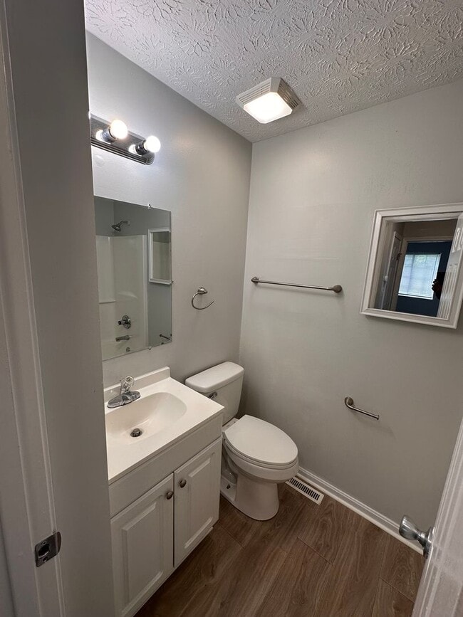Photo - Beautiful 3 bed (Possibly 4 bed) with 2.5 baths Home located in Warren Township