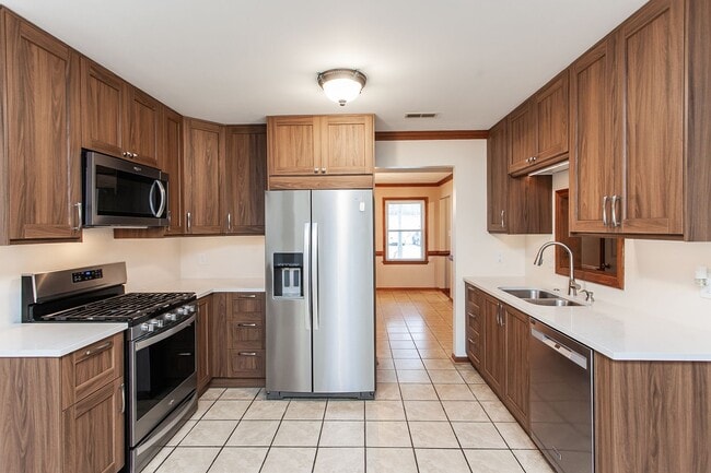 1612 Wasserman Ct