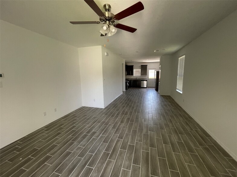 25572 Northpark Palm Dr