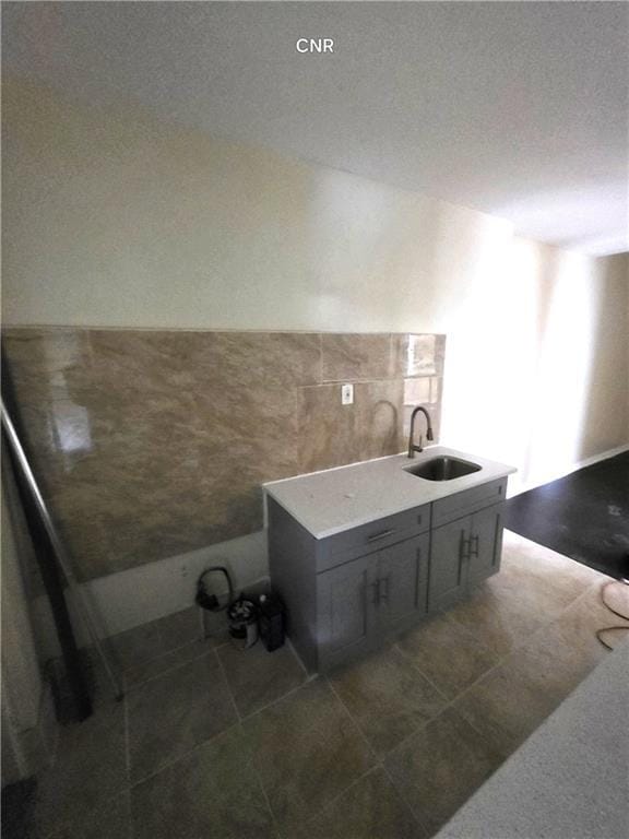 Building Photo - 662 Miller Ave Rental