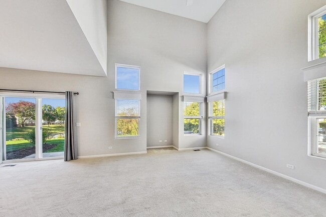 3211 Ronan Dr