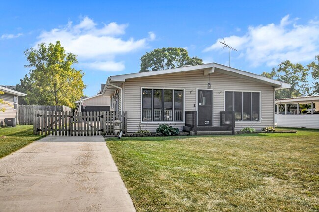 Photo - 217 Sherman Ave