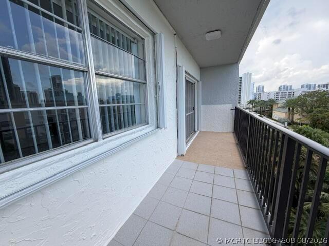 Photo - 250 NE 181st St Unit 406