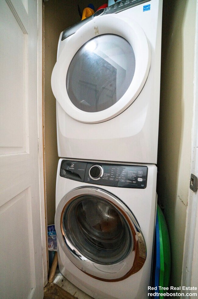 Photo - 133 St Alphonsus St Unit 3