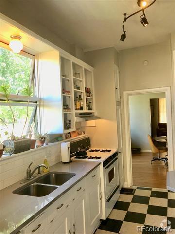 Building Photo - 145 S Lincoln St Rental