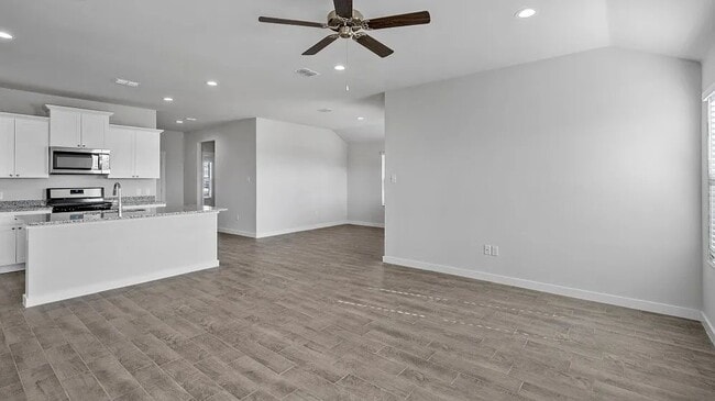 2326 Bunker Hill Dr