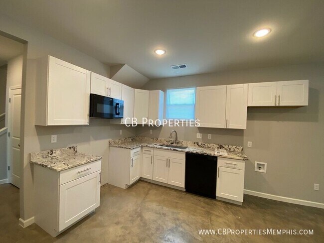 Photo - 639 N Dunlap St