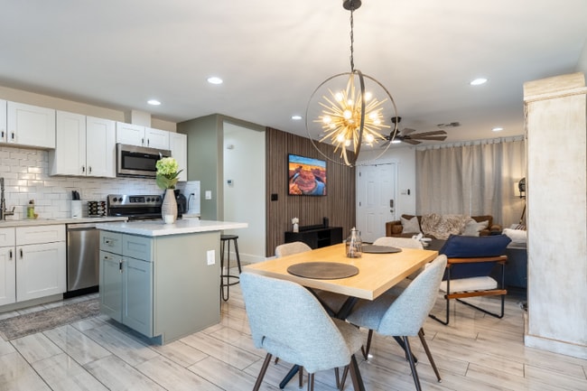 Photo - 2145 W Fairmount Ave
