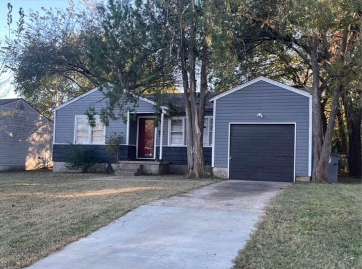 Newly remodeled 2-bedroom home near Downto... - Newly remodeled 2-bedroom home near Downto...