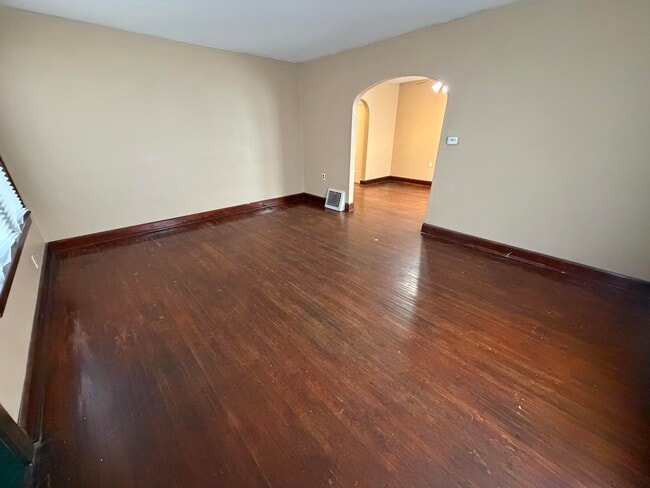 Photo - 225 Delaware-