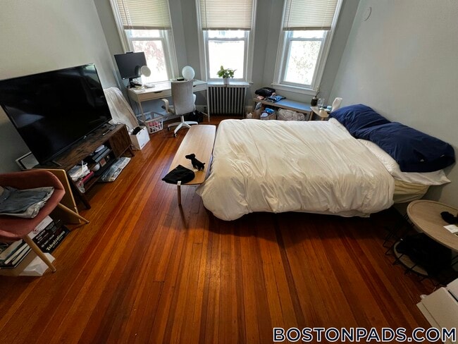 Photo - 208 Kelton St Unidad 2