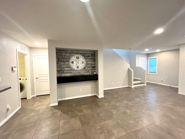 Photo - 9937 Baron Coast St