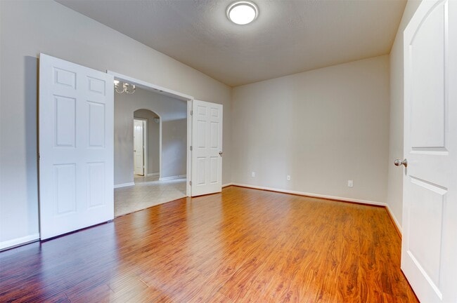 Photo - 4934 Bonny Loch Ln