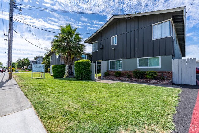 Alternative Building View - Casa Lido Apartments