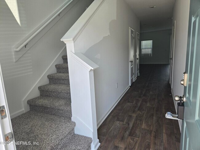 Photo - 1550 Jeremiah St