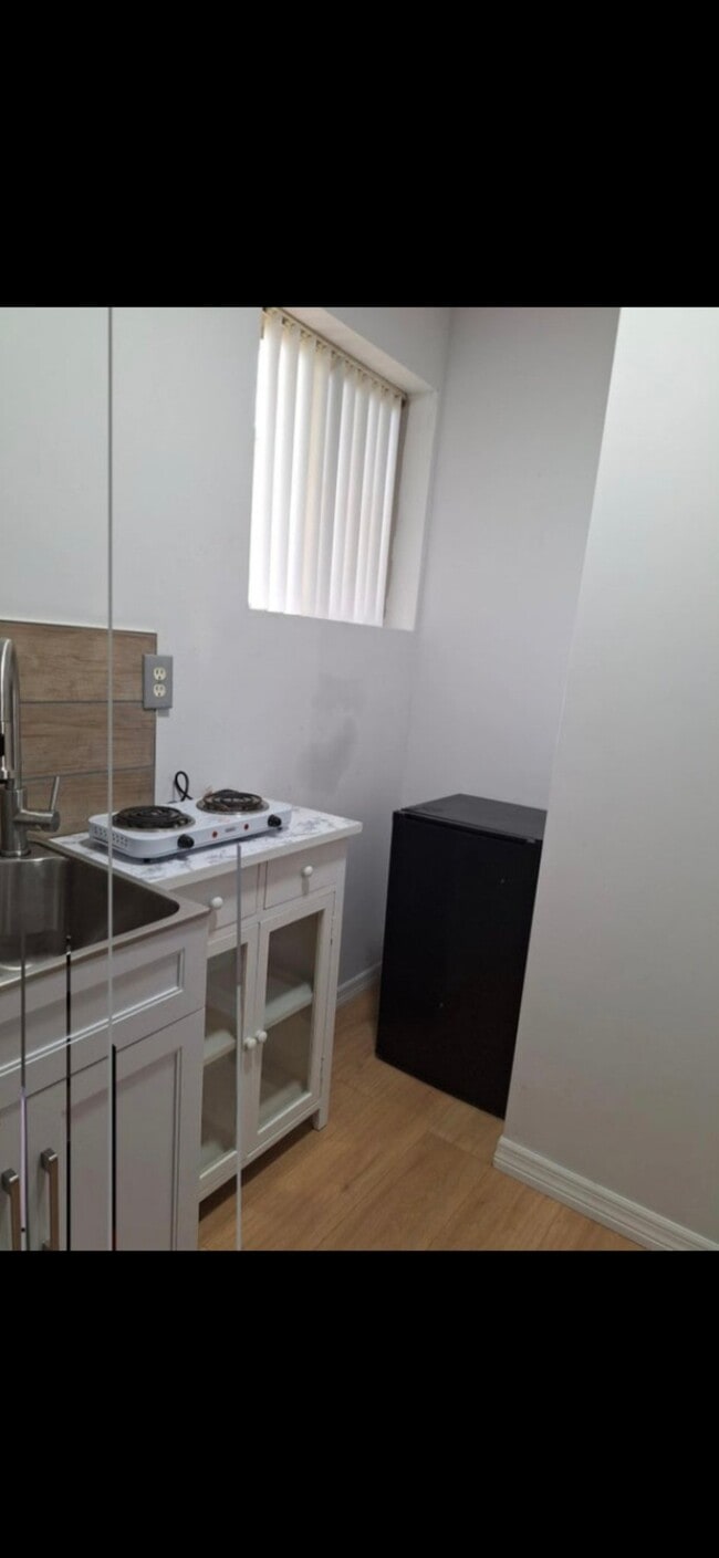10948 NW 26th St Unit 1