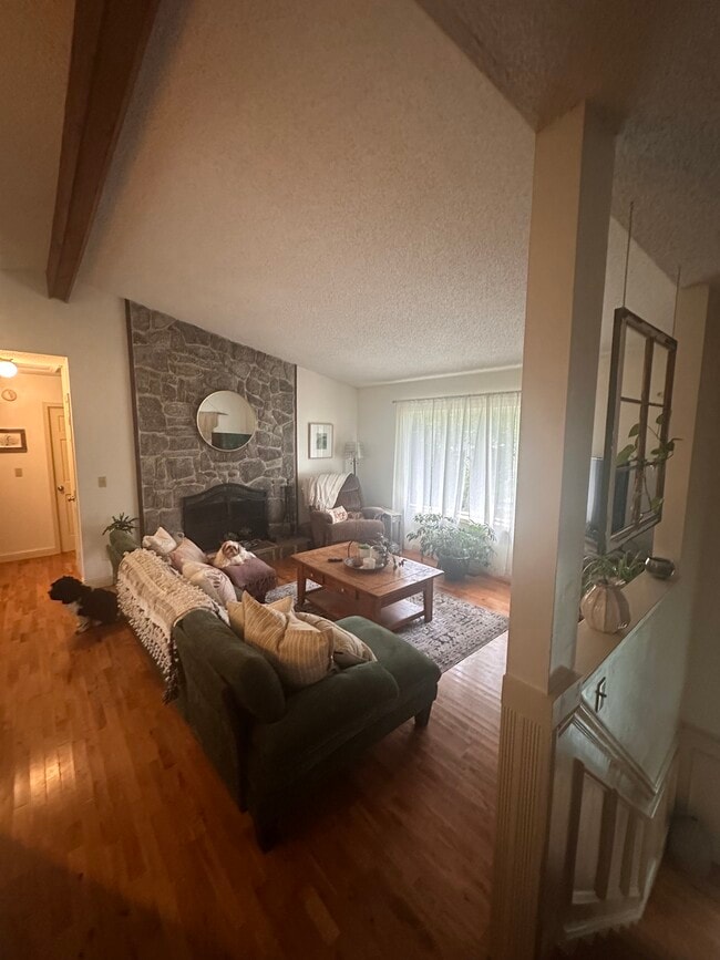 Photo - 128 White Oak Road Ext
