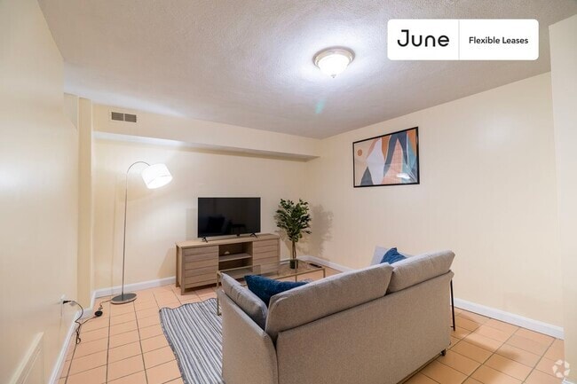 Building Photo - 277 Paris Rental