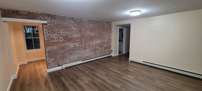 Photo - 18 Hooker Ave