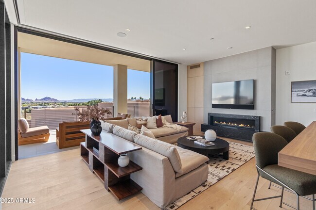 Photo - 5000 N Camelback Rdg Dr Unit 302