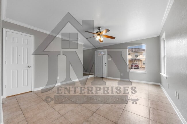 Photo - Duplex For Lease Unidad Garcia Plaza 819TA