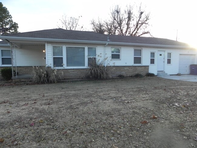 Photo - 3506 S Jamestown Ave