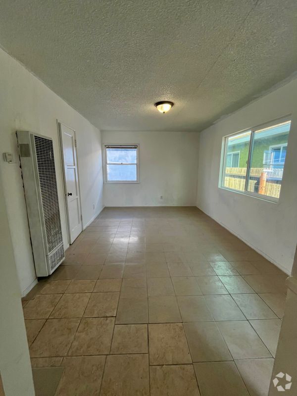 Building Photo - 4223 W Broadway Rental