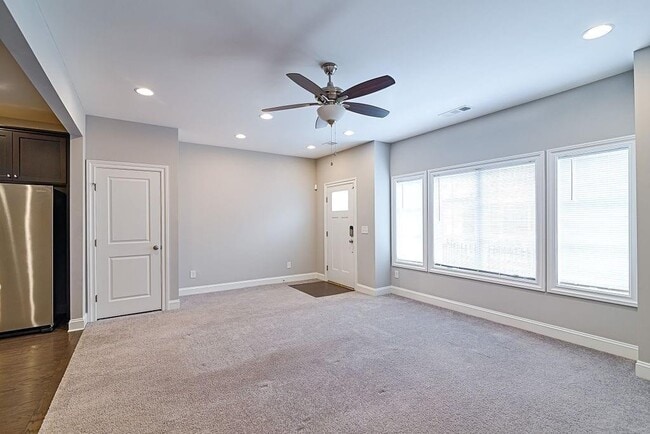 1963 Summit Trace Cir NW