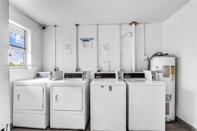 Photo - 300 NE 1st Ct Unit 205