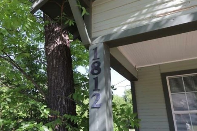 Photo - 1812 Avenue I