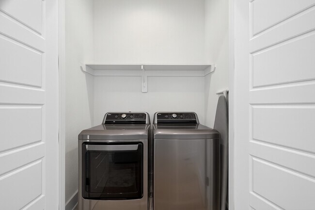 Photo - 4806 Gano St