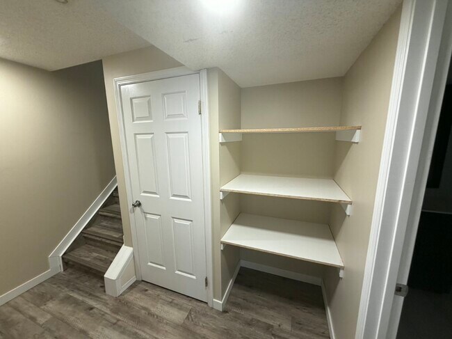 Photo - 9609-9672 72 Ave