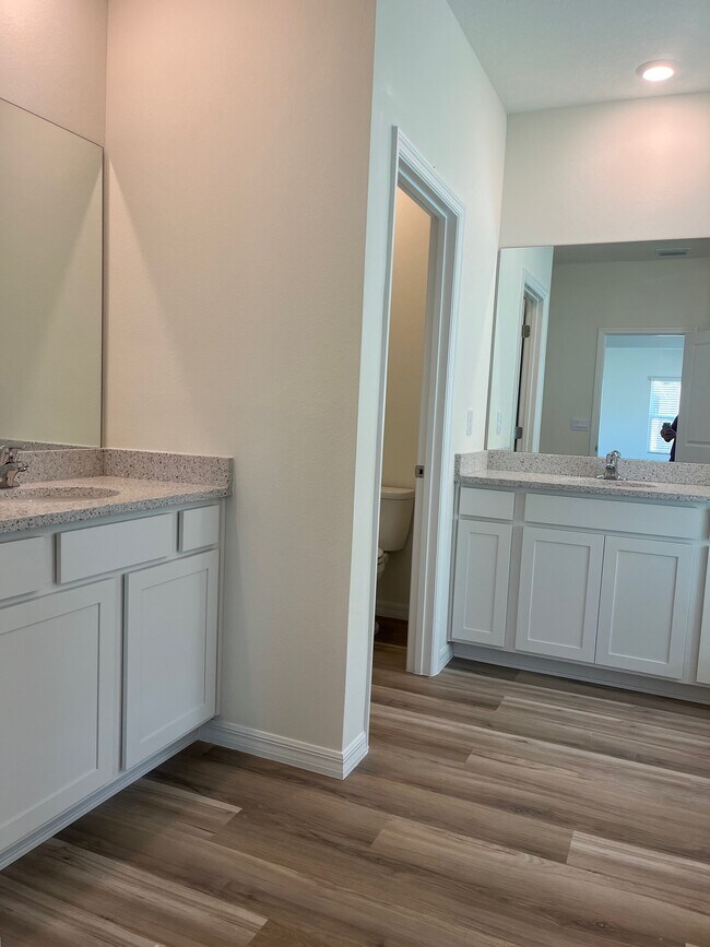 Photo - 5305 SW 52nd Ave