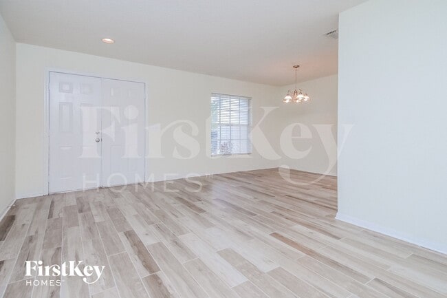 Photo - 17006 Falconridge Rd