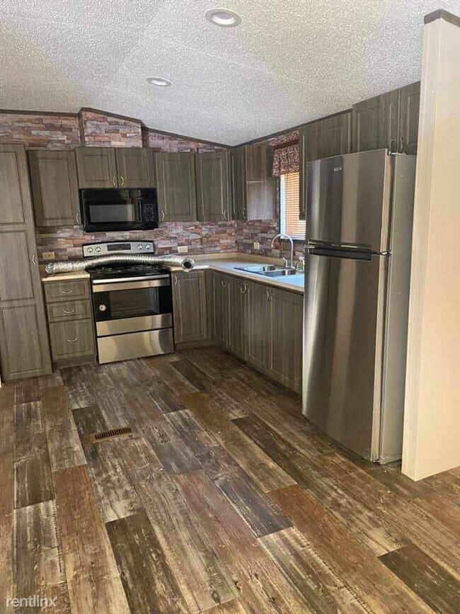 3 br, 2 bath Mobile Home 3205 Sylvester Rental For Rent in Albany