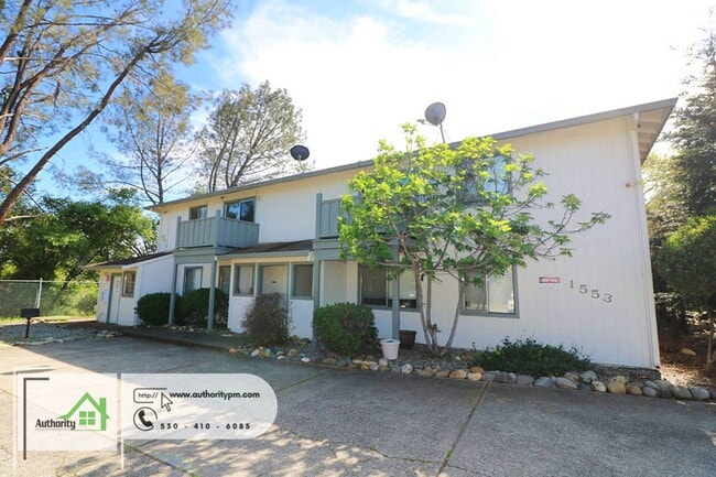 Building Photo - 1553 Bramble Pl Unit 3